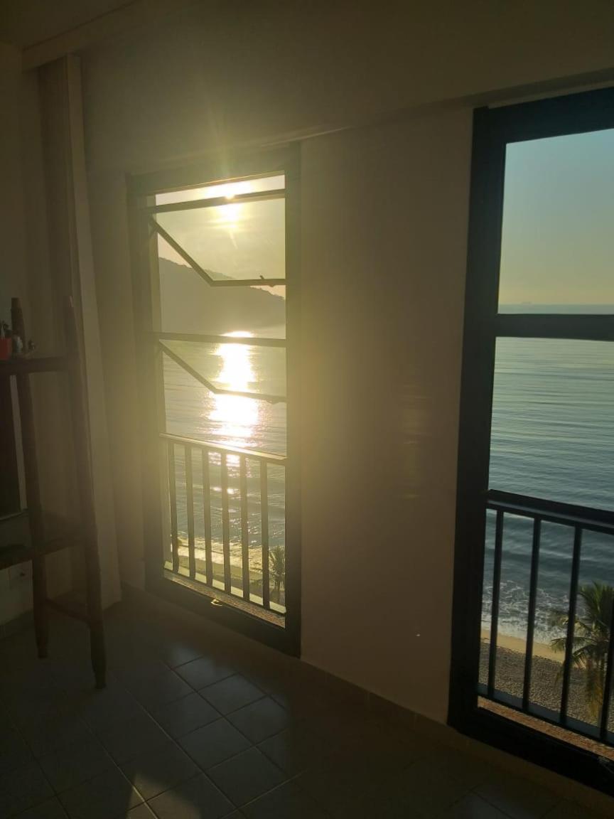 Apartment Vista Infinita: Beachfront With Sea Views Caraguatatuba